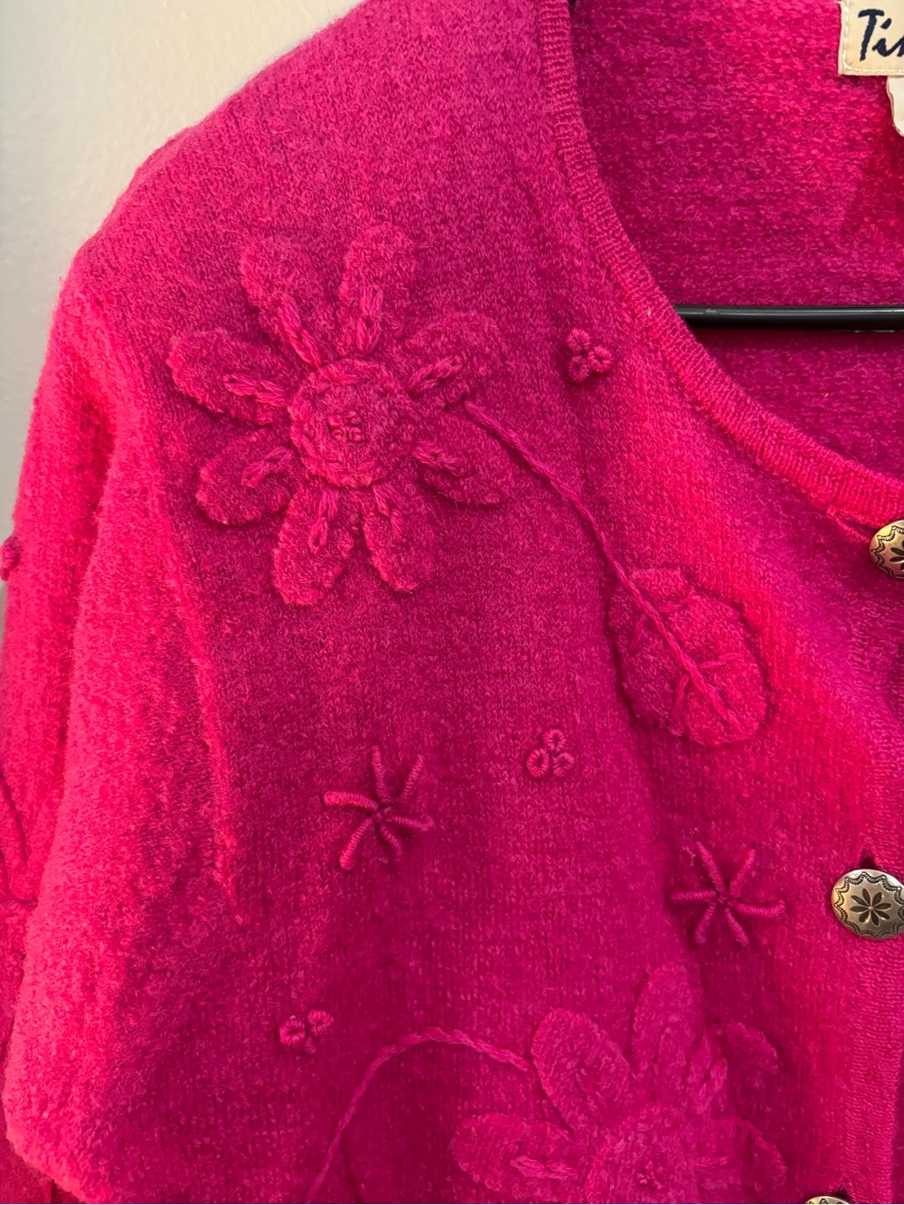 Timberlea Wool Bright Pink Embroidered Button Cardigan Sweater Large Vintage - Picture 10 of 10